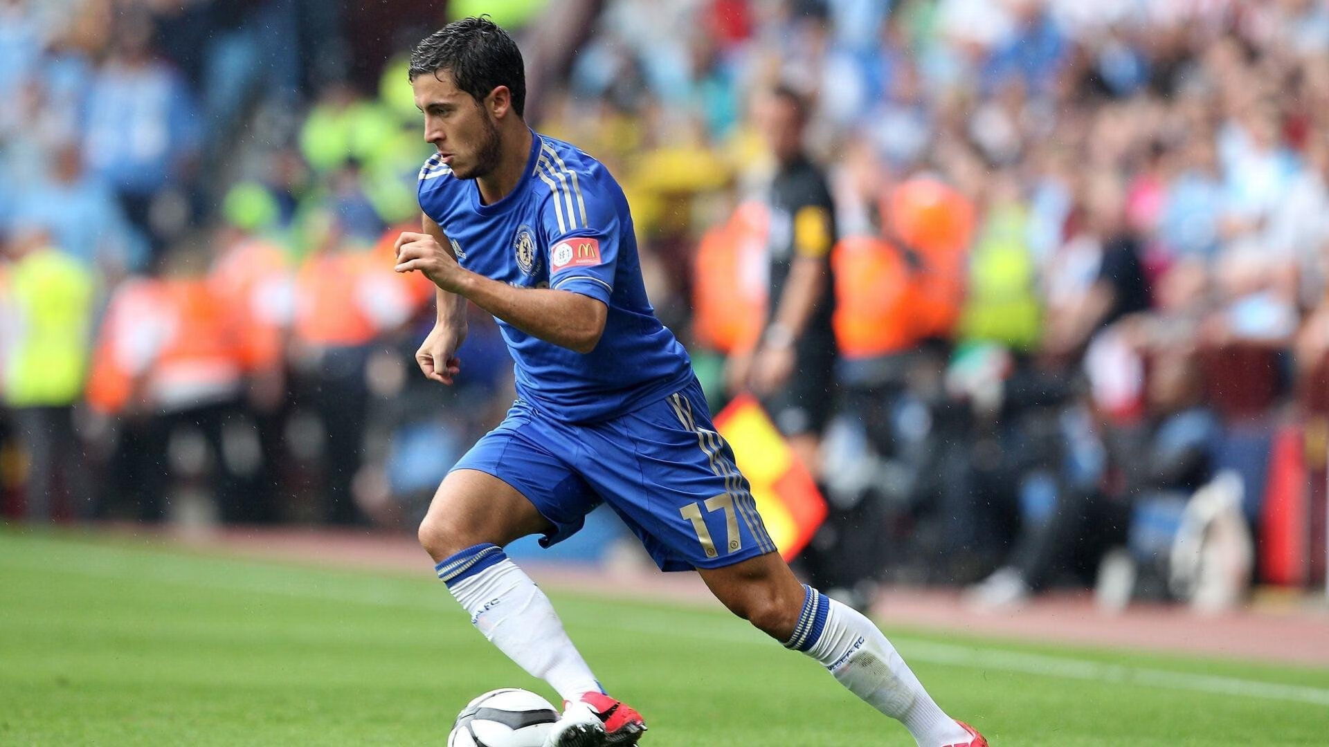 拜仁传控优势明显，牢牢控制比赛，拜仁的传奇