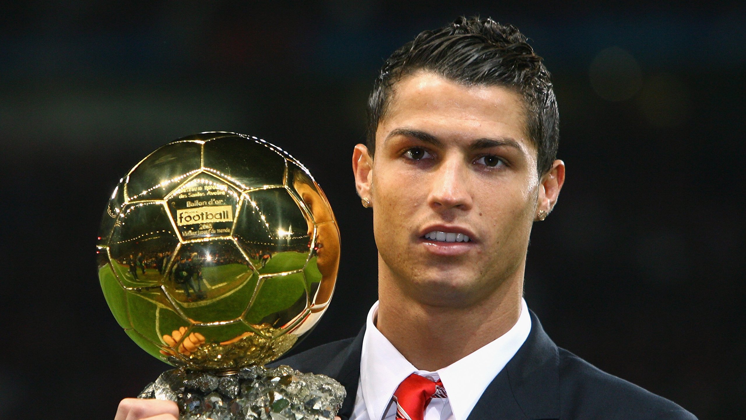 开云体育app官网-“亚戈·卡尔曼的传球技术与进攻创意，成就阿根廷美洲狮队的崛起”