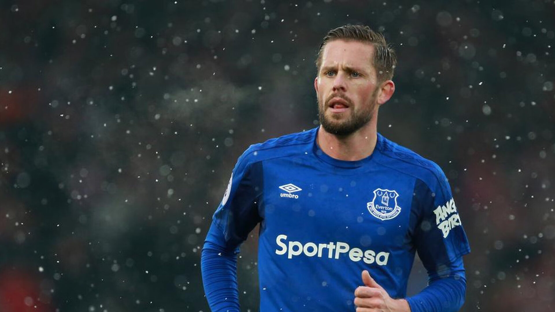 国足球员伤病康复过程揭秘，国足受伤的球员